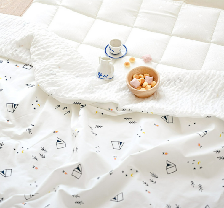 Dot & i Reversible Cool Blanket - COCONANA